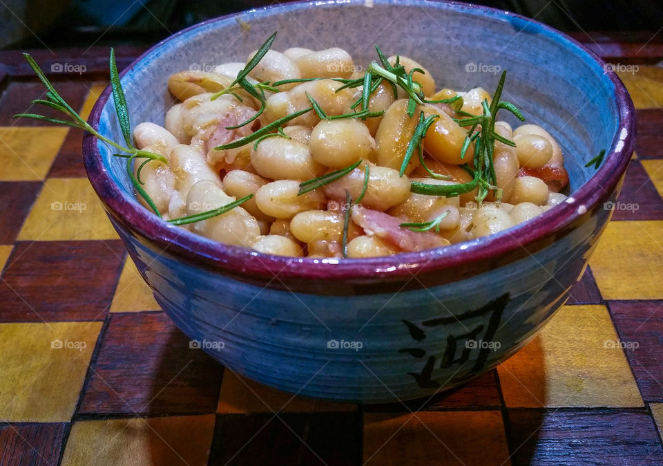 White beans, pork and herbs