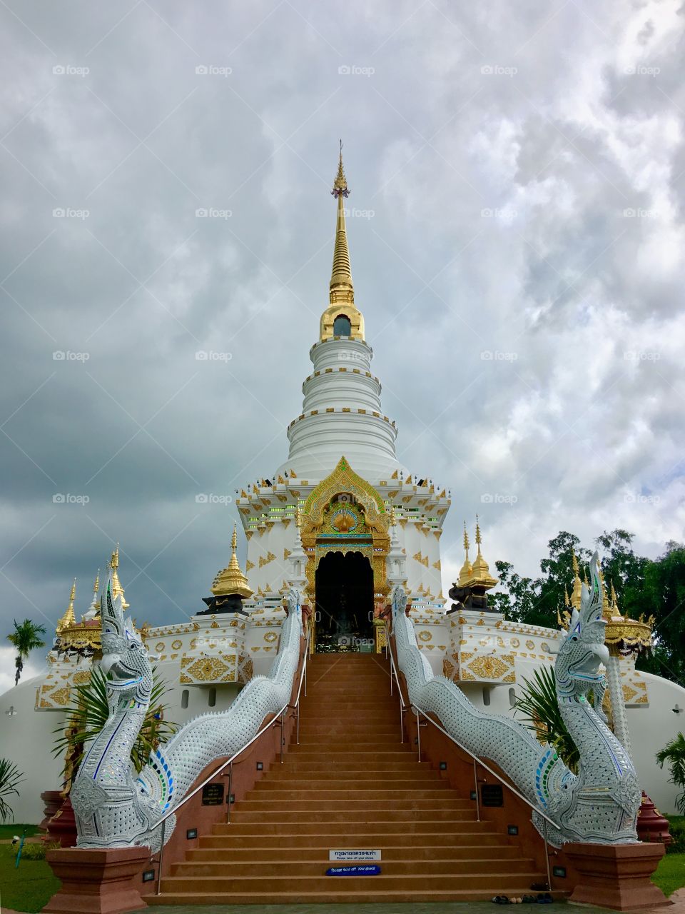 White pagoda 