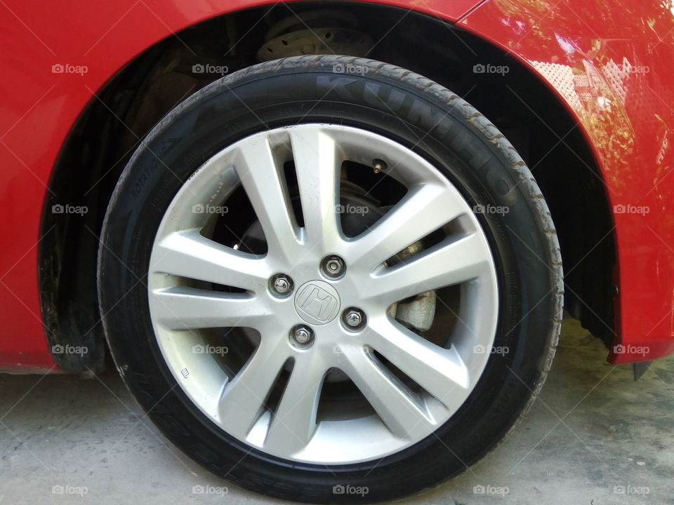 vehicle's tire