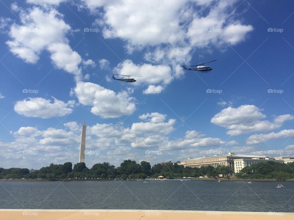 Helicopters in our nations capital, Washington monument 