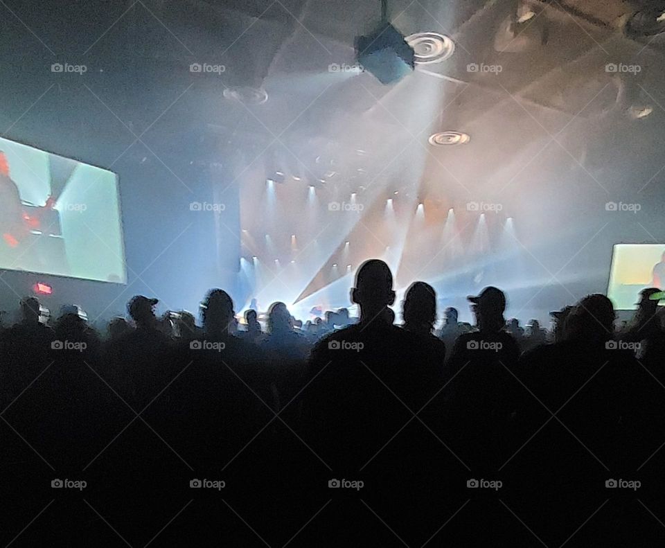 crowd at concert at MGM Northfield