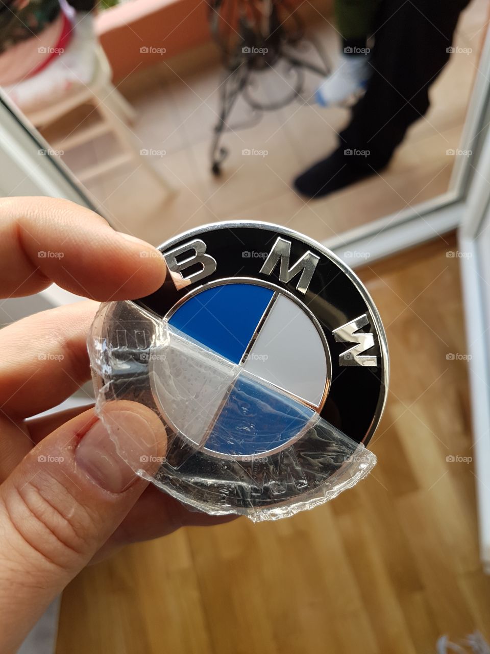 bmw logo sign