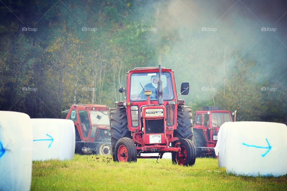 Tractor race