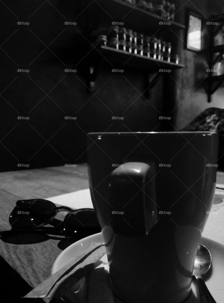 Black & White Sunglasses in Café