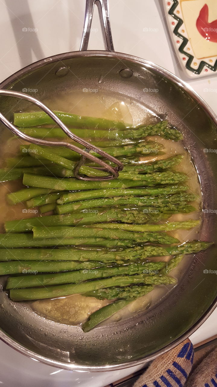 cooking asparagus