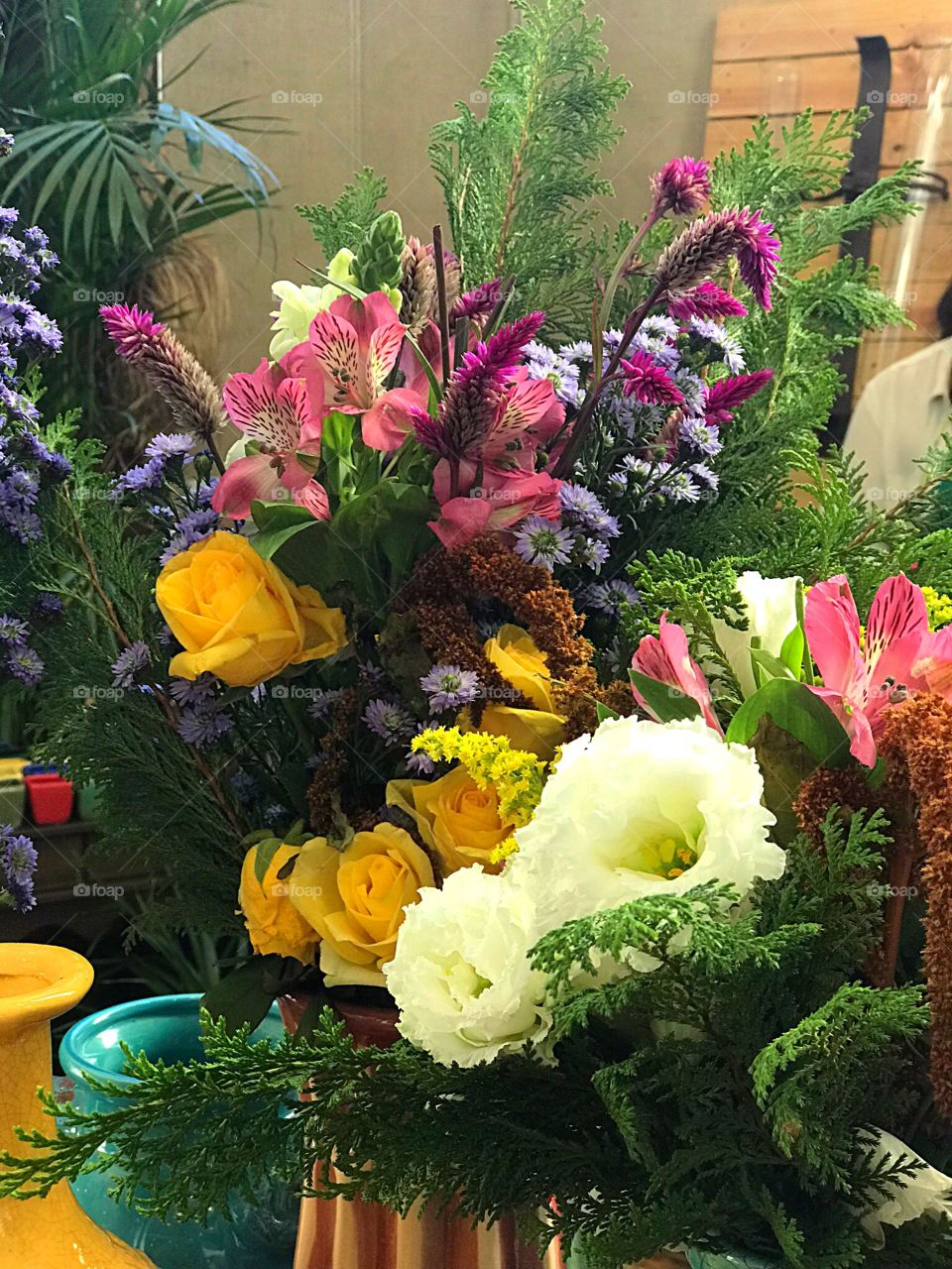 Natural flower arrangement 