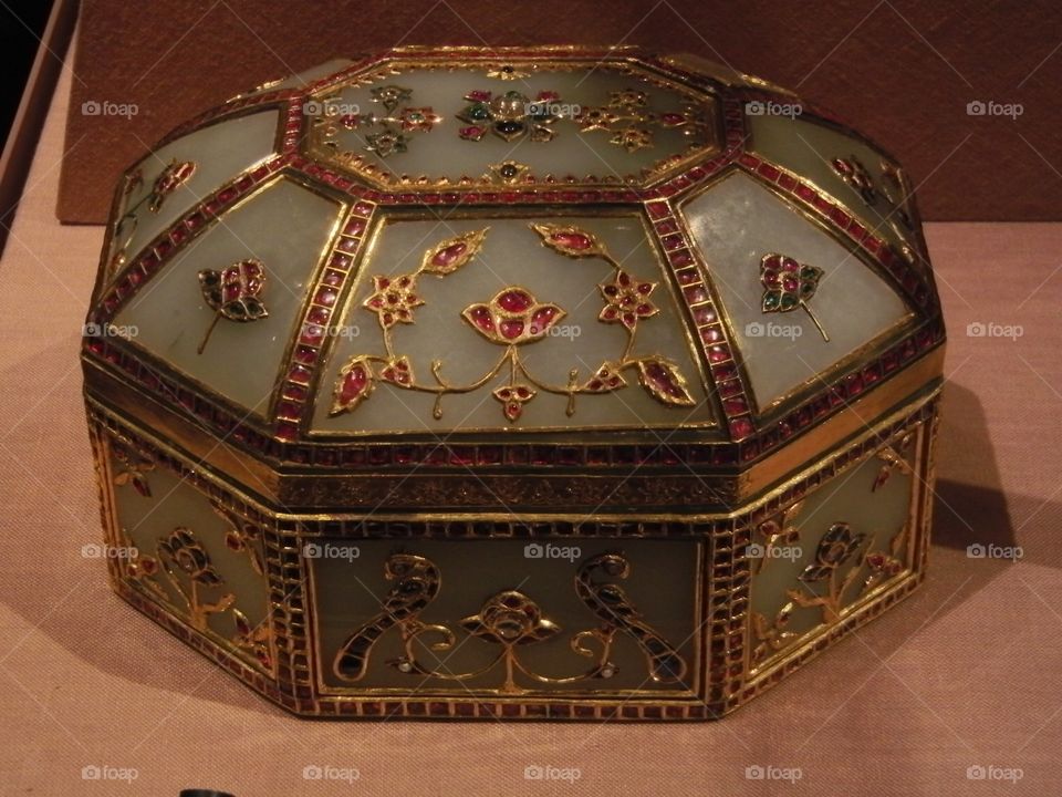 Beautiful box in Met