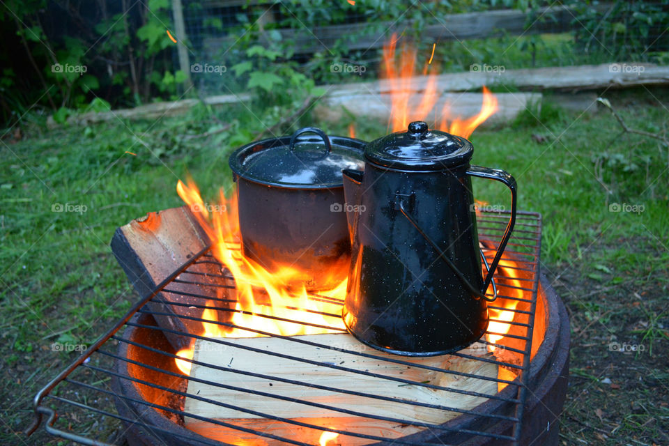 Making Dinner on the Campfire, Pot and Kettle, BBQ, Fire pit, Camping 