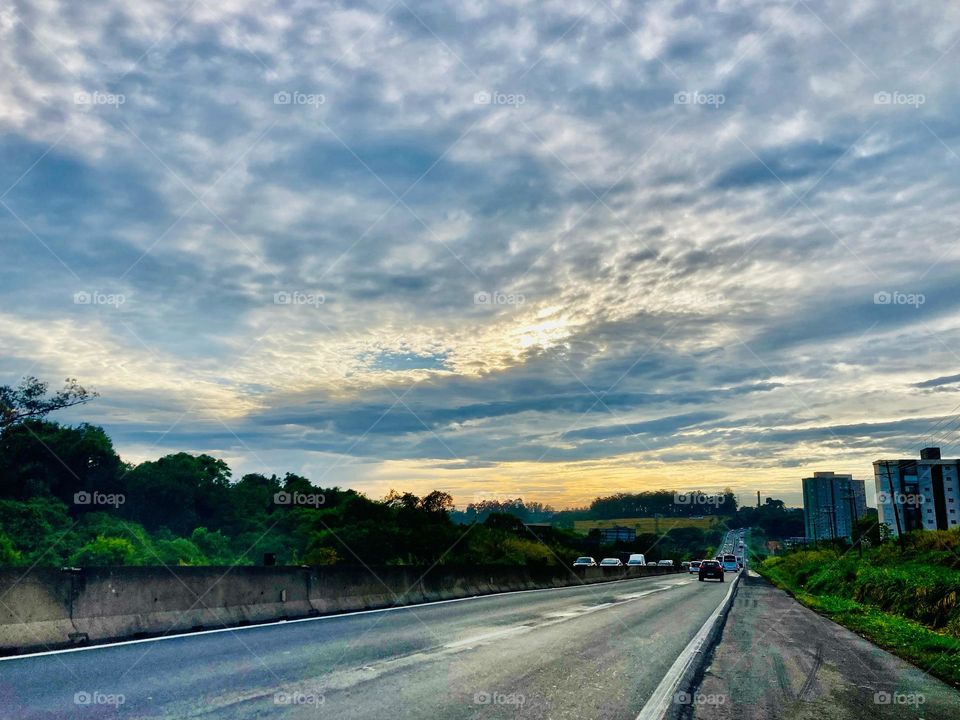 🌄🇺🇸 An extremely beautiful dawn in Jundiaí, interior of Brazil. Cheer the nature! / 🇧🇷 Um amanhecer extremamente bonito em Jundiaí, interior do Brasil. Viva a natureza! 