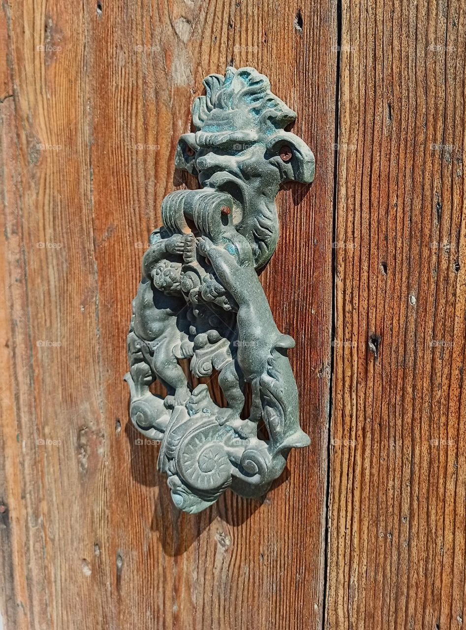 Door knobs. Unusual doorknobs.
accessories, doors, art, architecture, unusual, vintage doors, vintage doorknobs. Knob, doorknob , Venice door knobs, Italian knobs, Venice, Italy.