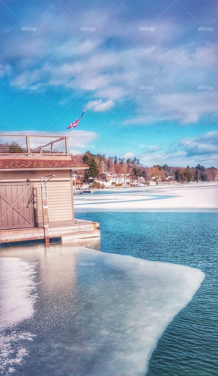 Boathouse on the Lake!