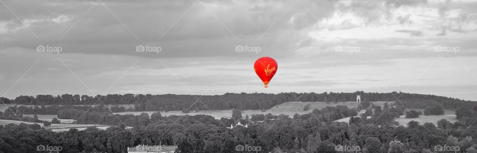 Red balloon take off