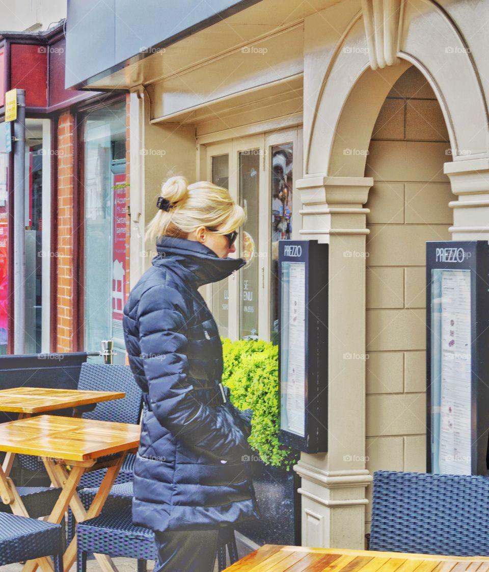 Woman. Restaurant 