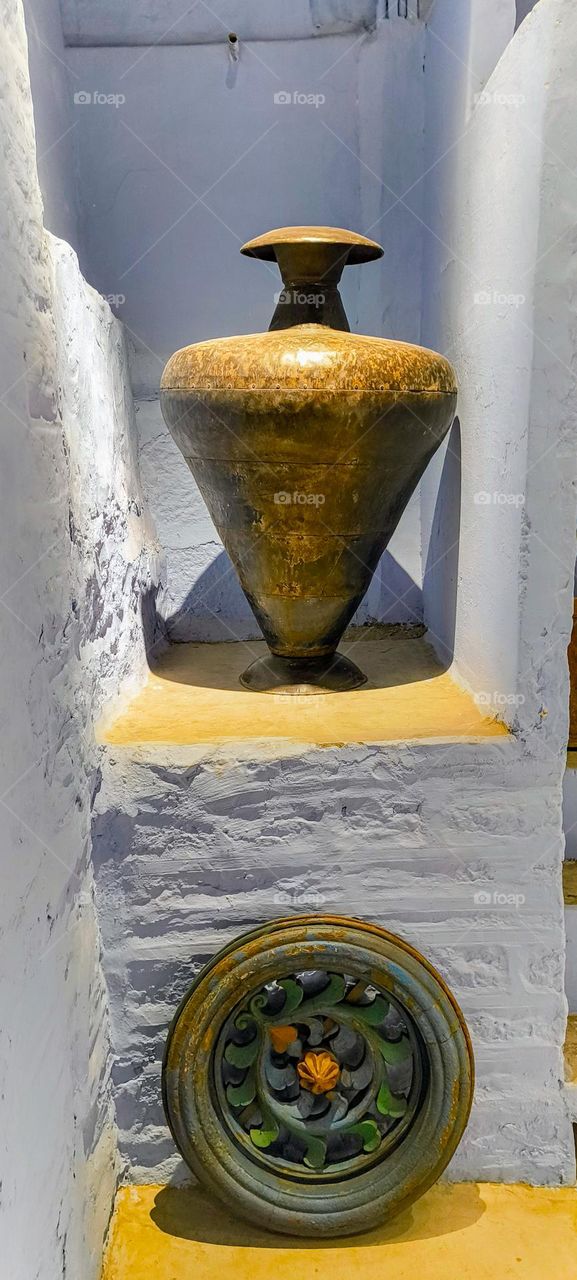 VINTAGE VIBES THE VERY OLD ITEMS