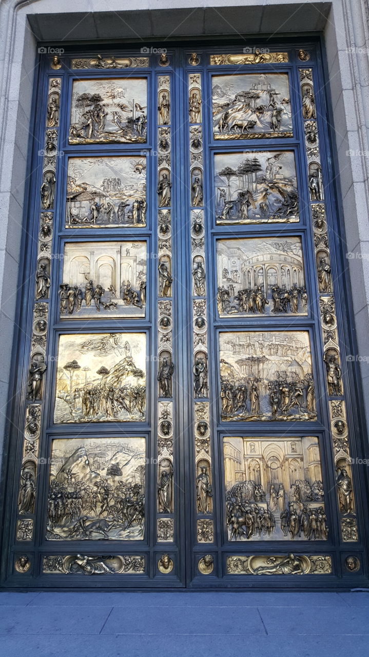 Grace Cathedral and its doors