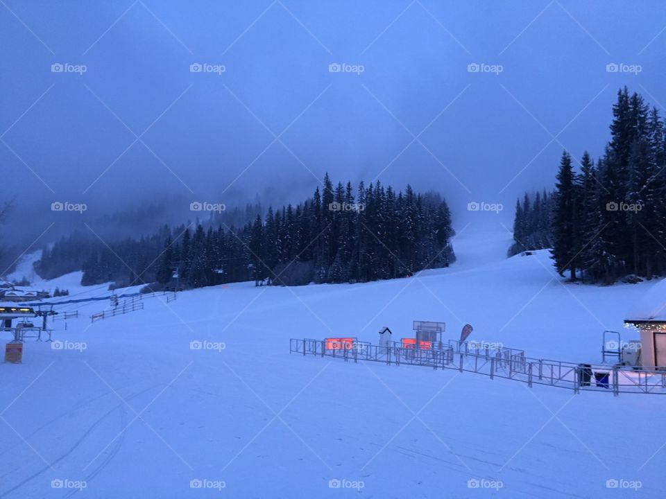Cloudy mountain morning 
