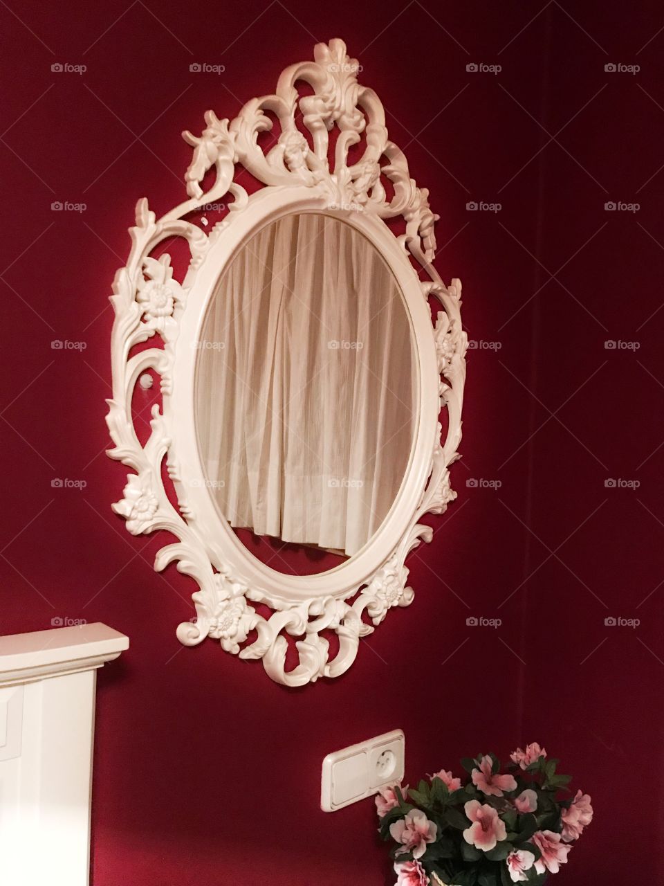 White mirror 