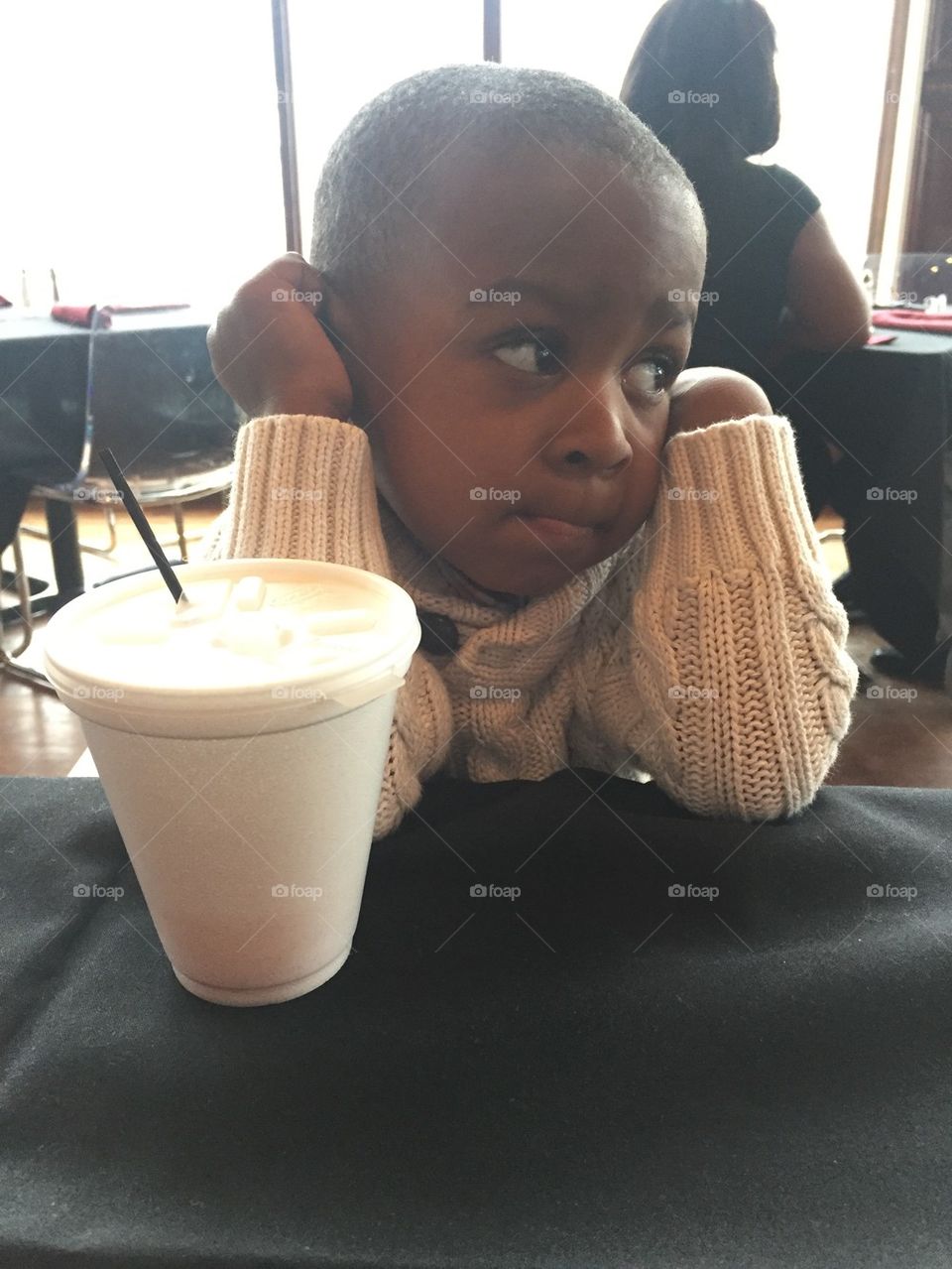 Kid at restaurant 