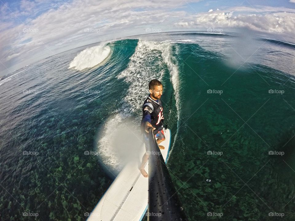 SUP Surfing