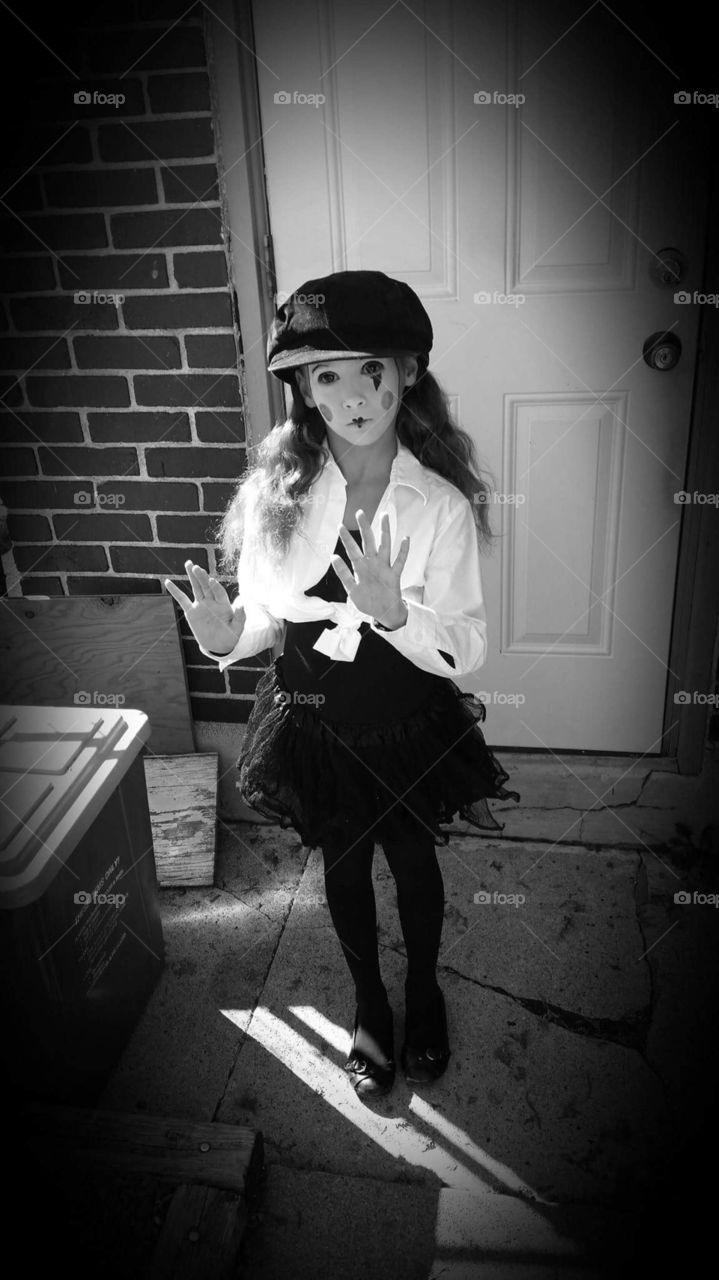 kid's mime costume Halloween