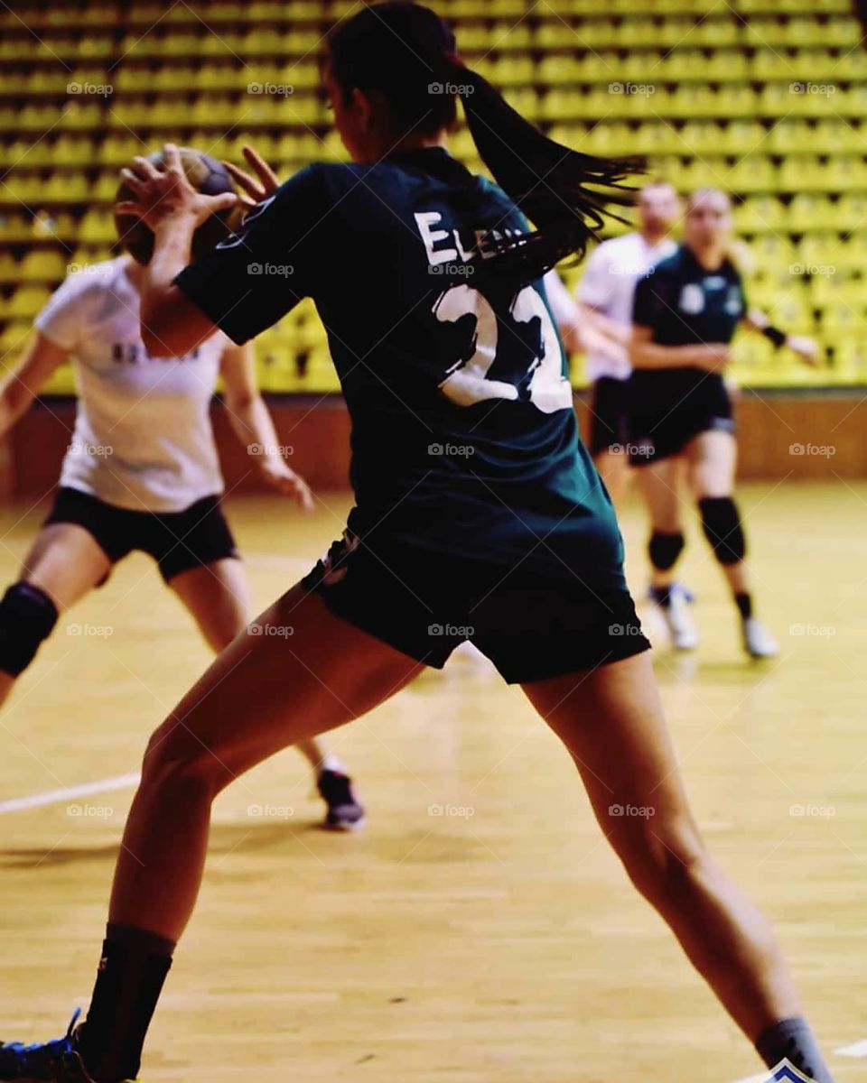 Playing game time so beautifull nd awesome picture..