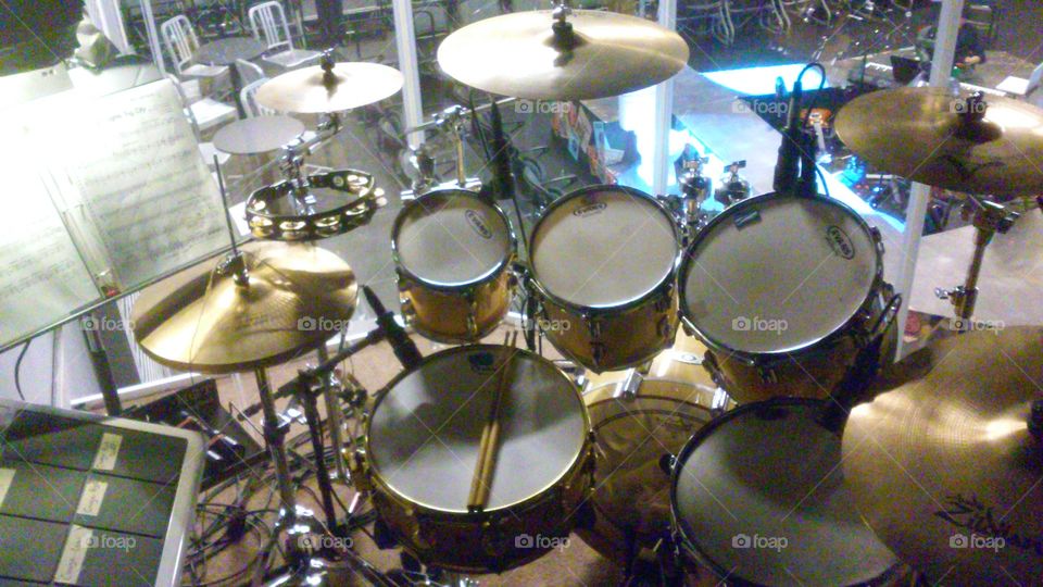 pro drummer's set up