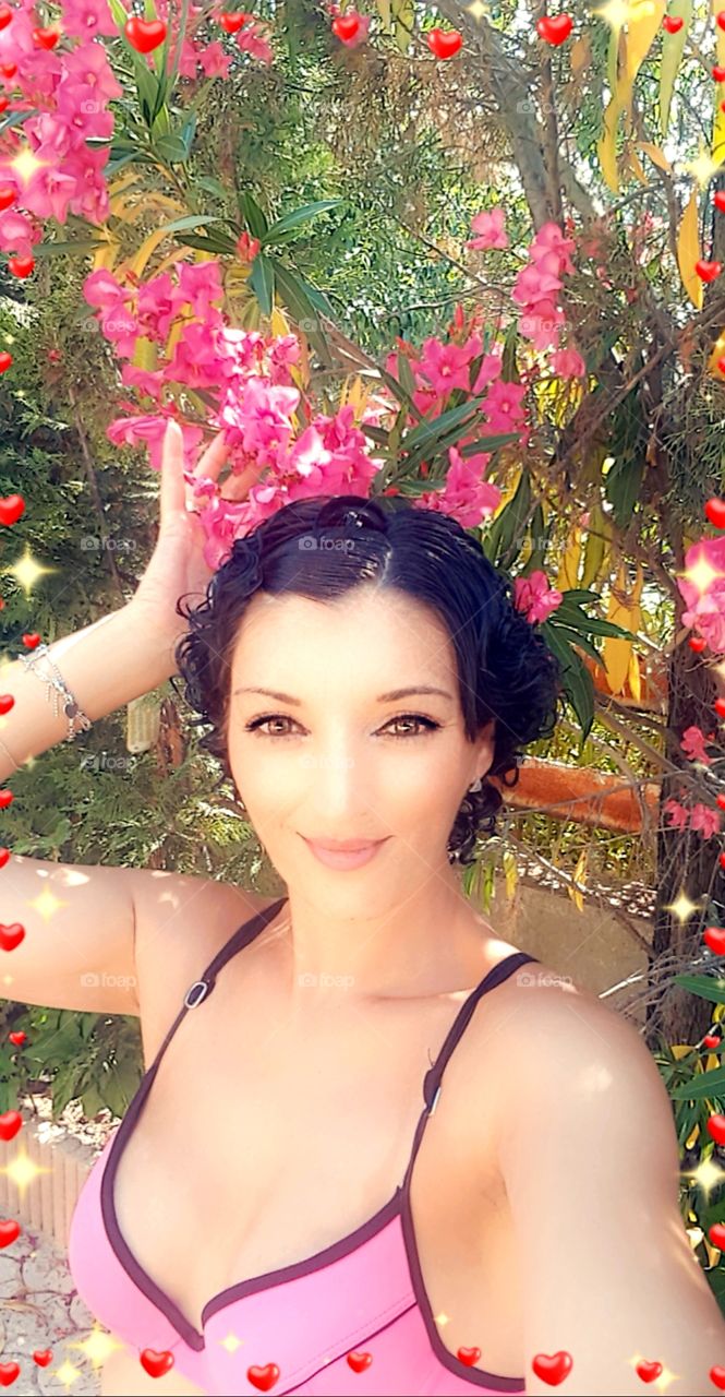 Me and some flowers 🌞🌞🌞🌞🌞🤪🤪🤪🤪🤪😉😉