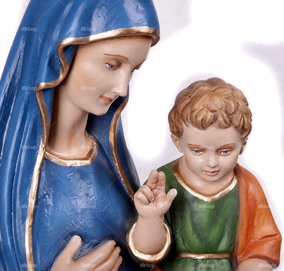 🙏 🇪🇸 Oh Maria, ruega por nosotros que recurrimos a ti.  Amén.  🇧🇷 Ó Maria, Nossa Senhora, rogai por nós que recorremos a vós. Amém. / 🇺🇸 O Mary, pray for us that we turn to you.  Amen. / 🇮🇹 O Madonna, prega per noi che ci rivolgiamo a te. Amen. 