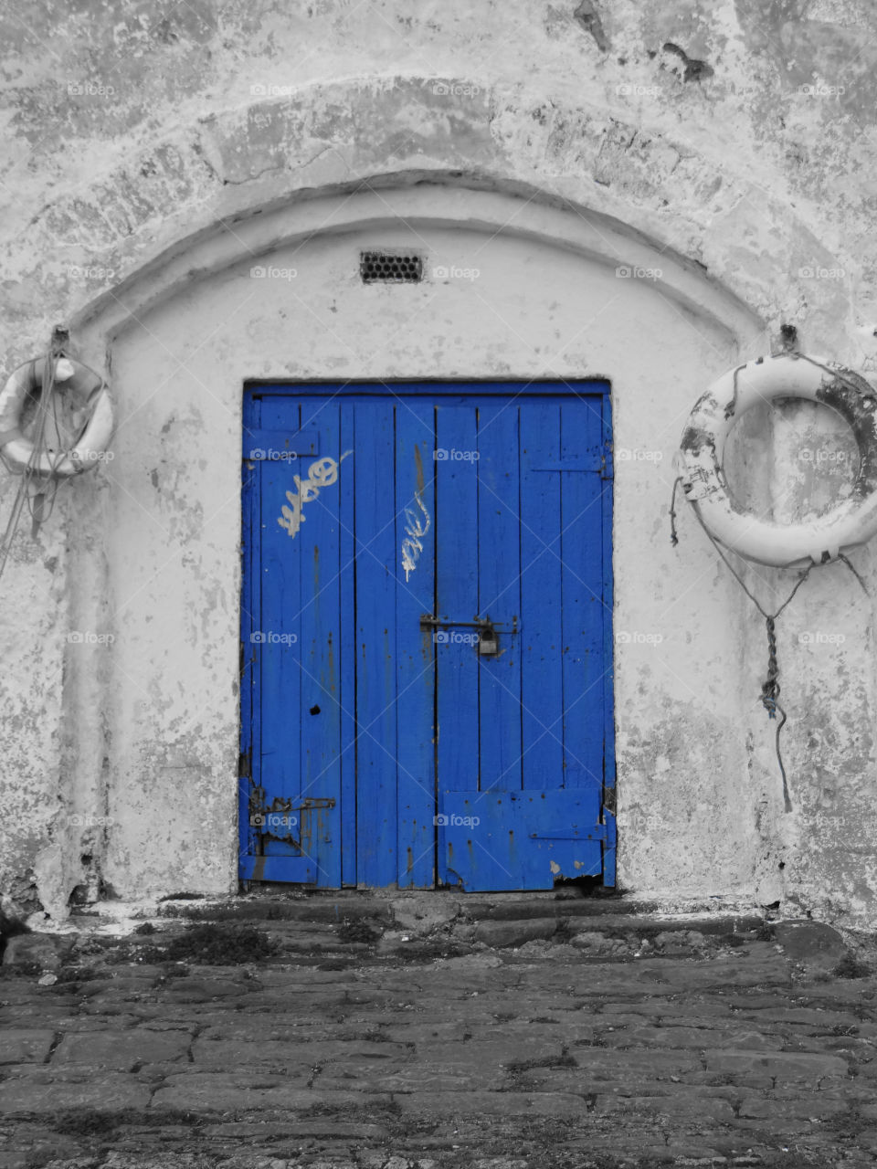 blue door boat life by kshapley