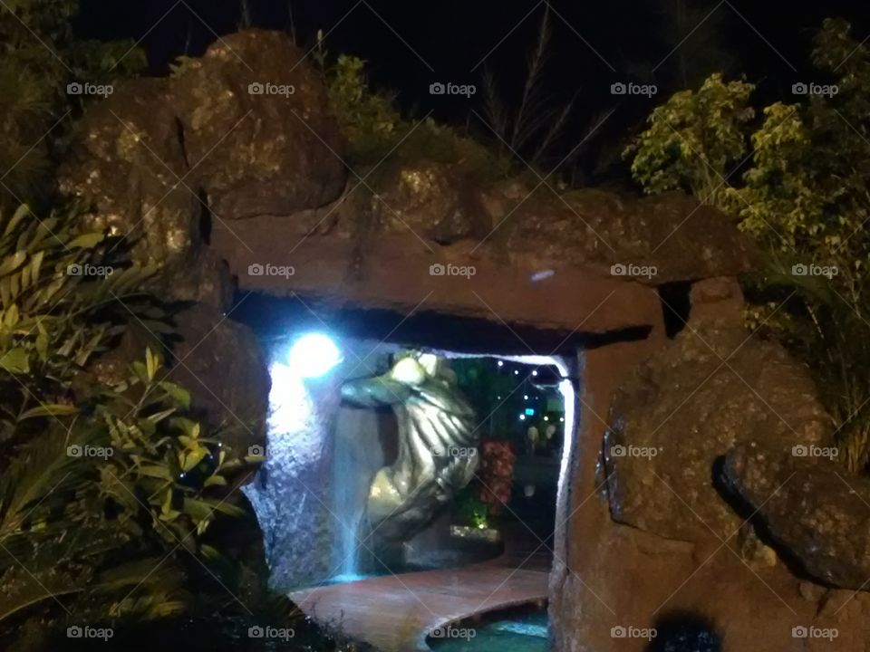 This is a very beautiful and very nice creations showing beautiful garden.