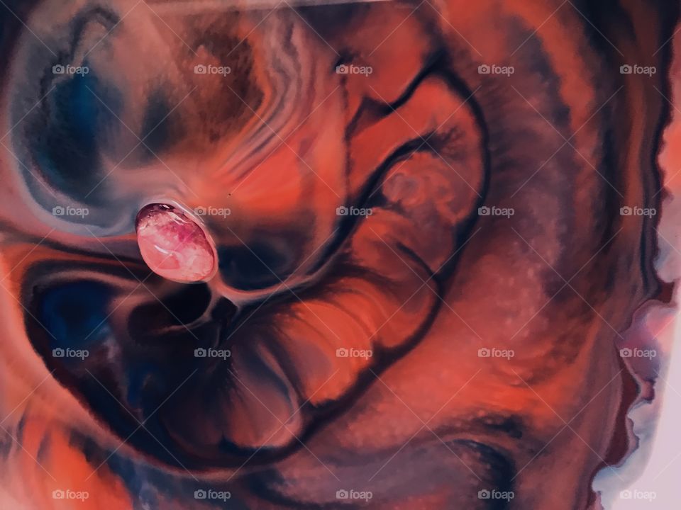 Creating soft, flowing, dynamic, three dimensional abstracts today. Stones, marbles, oil, food dye, glue, water, dish soap and a small paint brush. This one in tones of black & red created shapes that look almost like inside body parts!!! Fun!!!