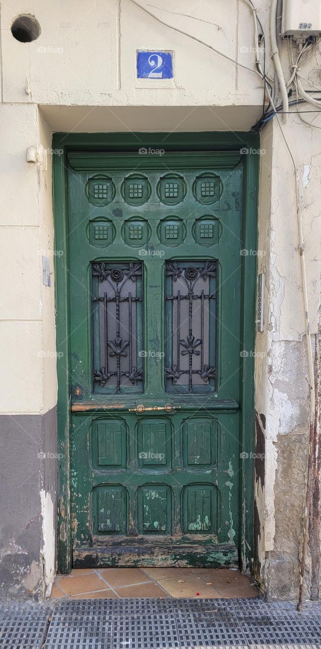 Doors in Zaragoza