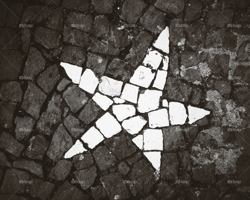 Street stone star