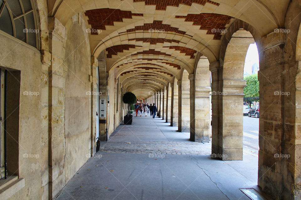 archway in the old town of paris
