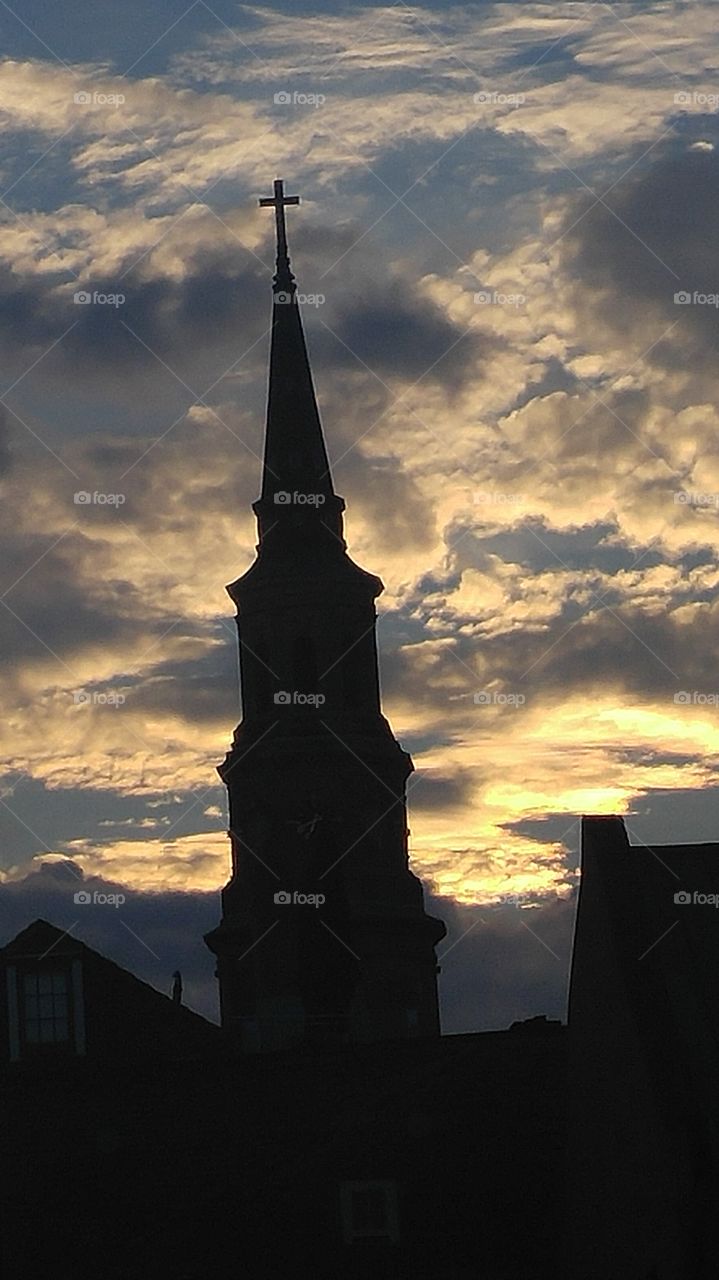 downtown charleston sunset on church