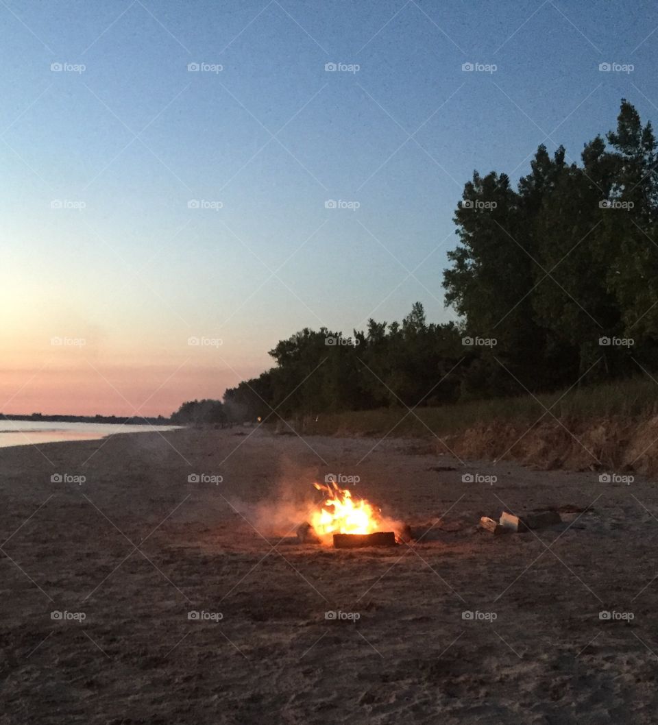 Beach bonfire 