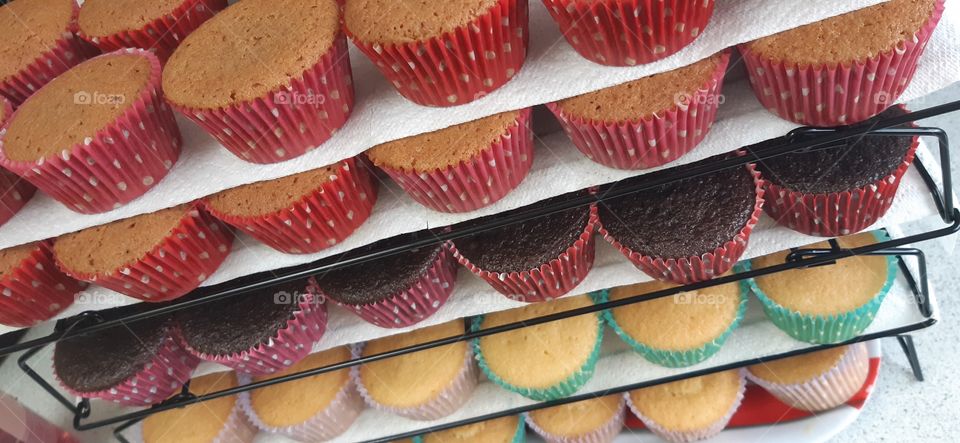 Cupcakes, Cupcakes & more Cupcakes!! Biscoff Cupcakes, Chocolate Cupcakes, Vanilla Cupcakes & Chocolate Èclair Cupcakes :)