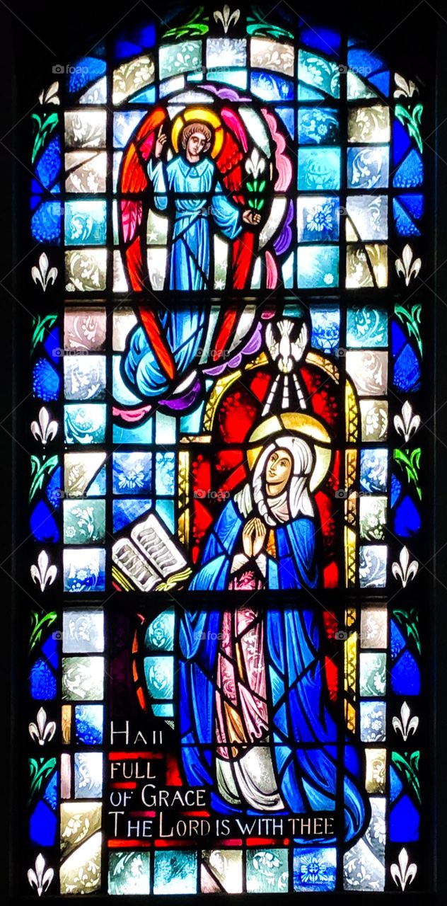 Stained glass image of the Annunciation 