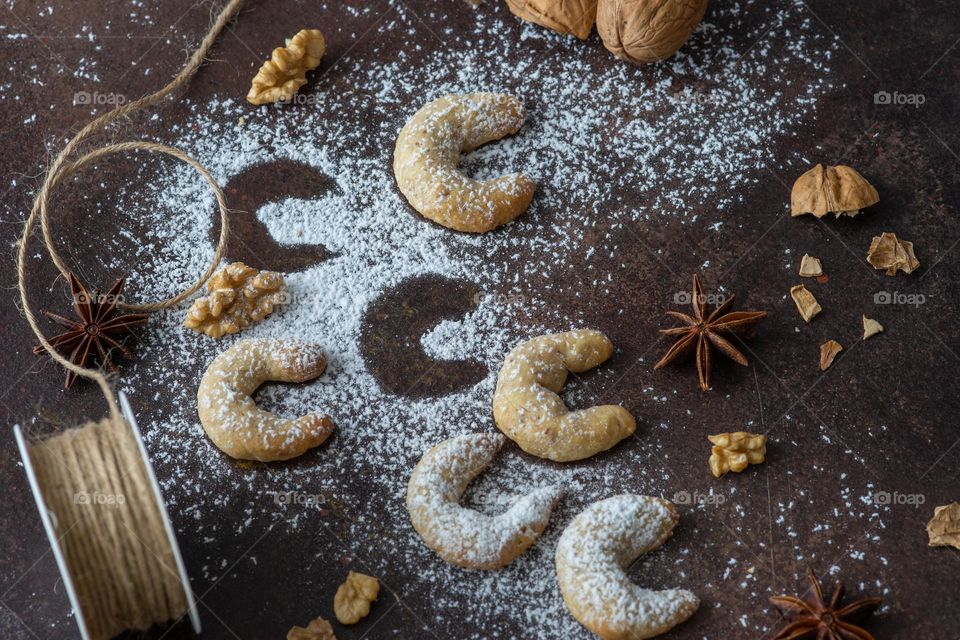 vanilla crescent cookies