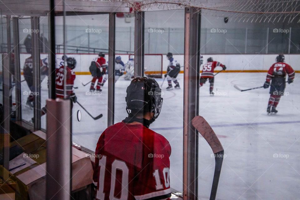 Penalty box, moment of an ice hockey game