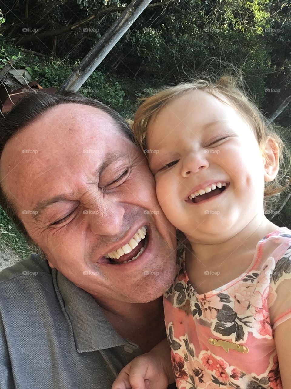 🇺🇸 My daughter Estela is my reason for living!  With your sweet smile, fatherhood is my meaning. / 🇧🇷 Minha filha Estela é a razão do meu viver! Com seu doce sorriso, a paternidade é o meu sentido.