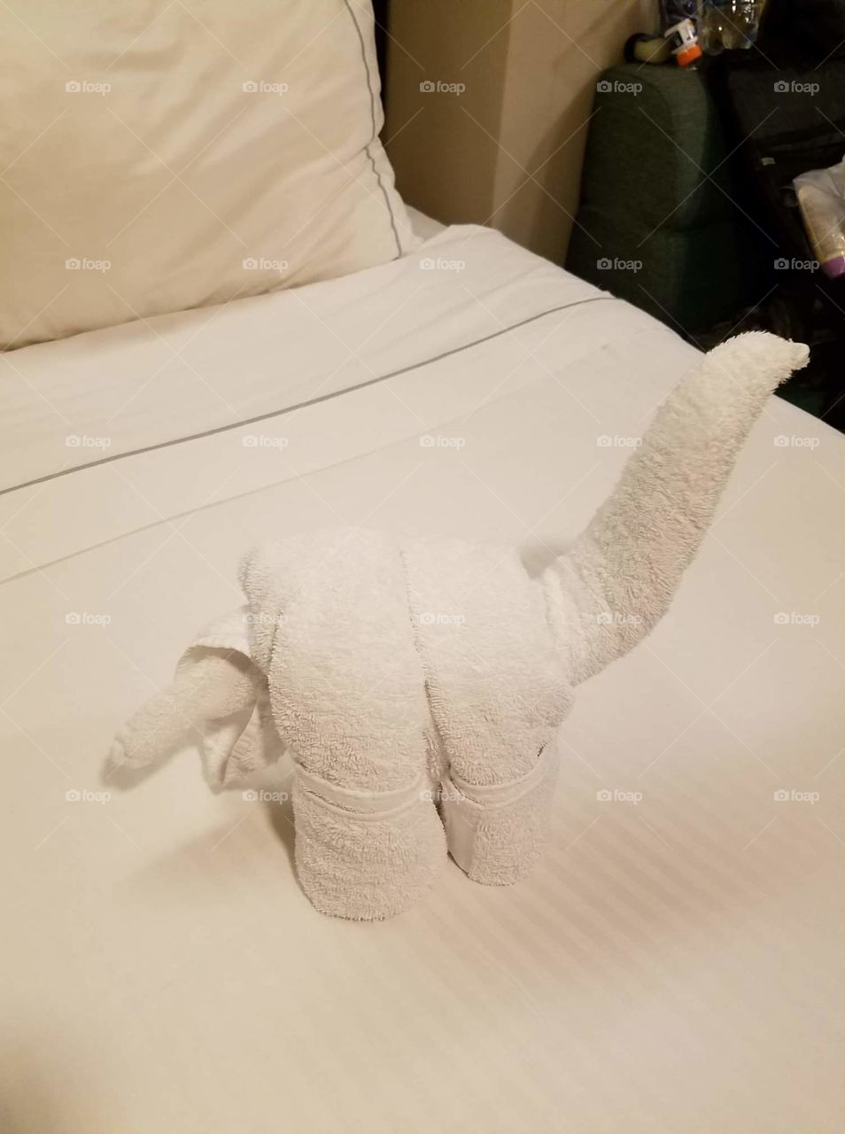 Towel animal dinosaur