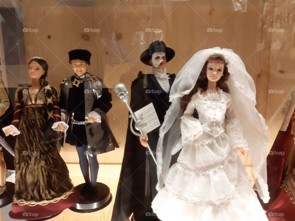 The magic world of dolls