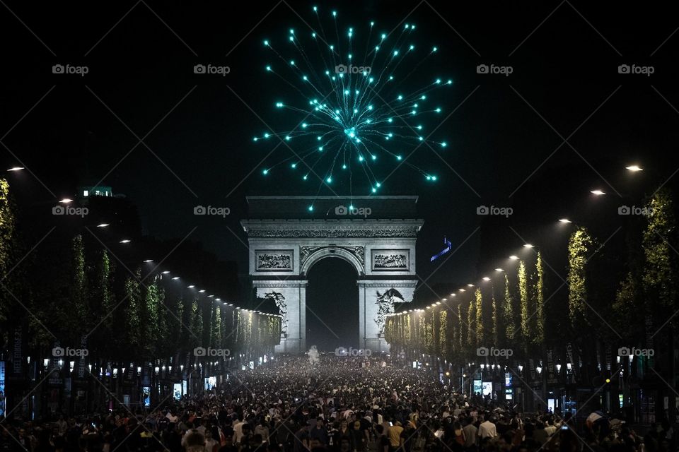 Paris gate in night 