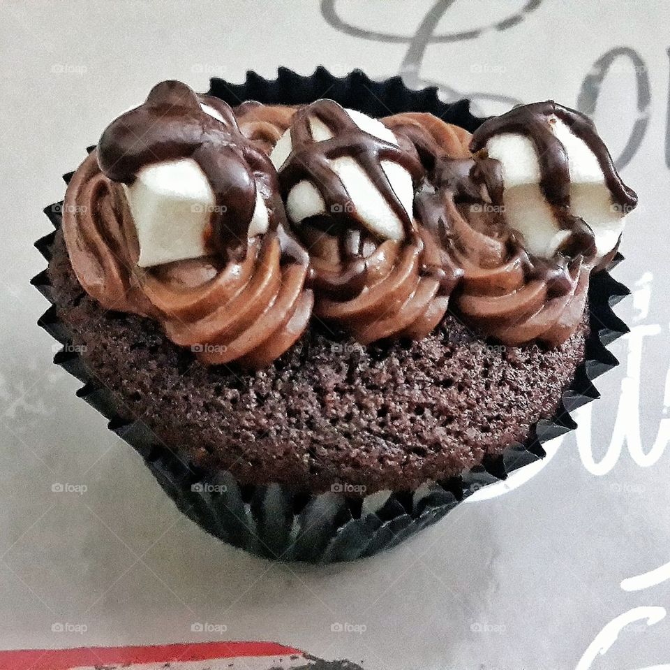 Mudslide Cupcake