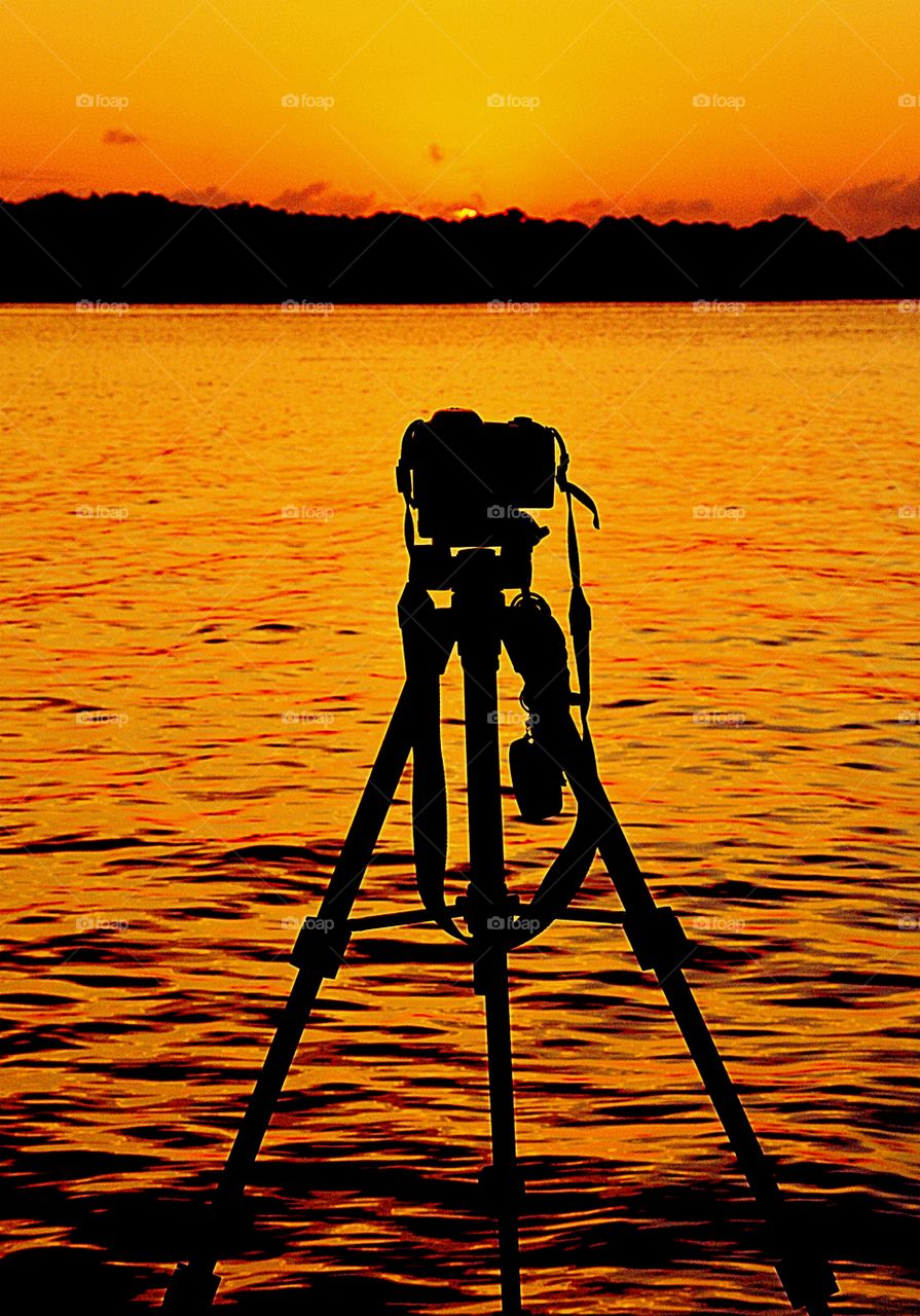 Sunset photography is my hobby! Why? Relentlessly the sun rises and the sun sets. Still after seeing the sun sets for hundreds of times, I am still touched every single time.