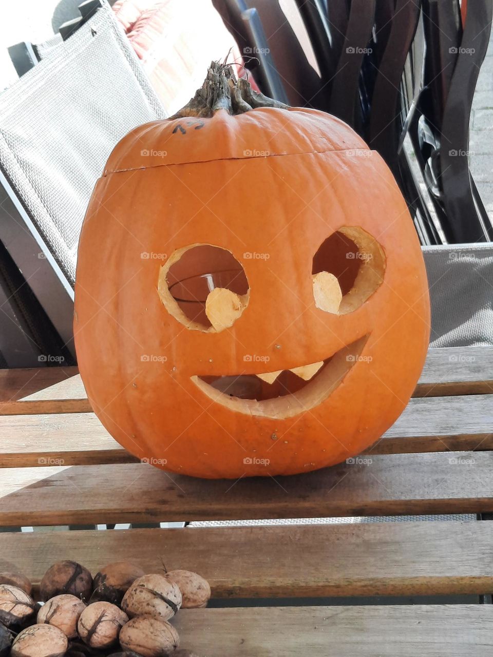 spoko season  with smiling pumpkin