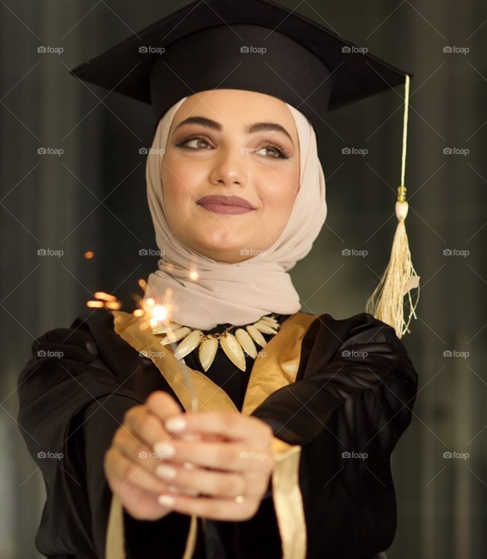 This is the beauty of Middle East - well-mannered and educated girl