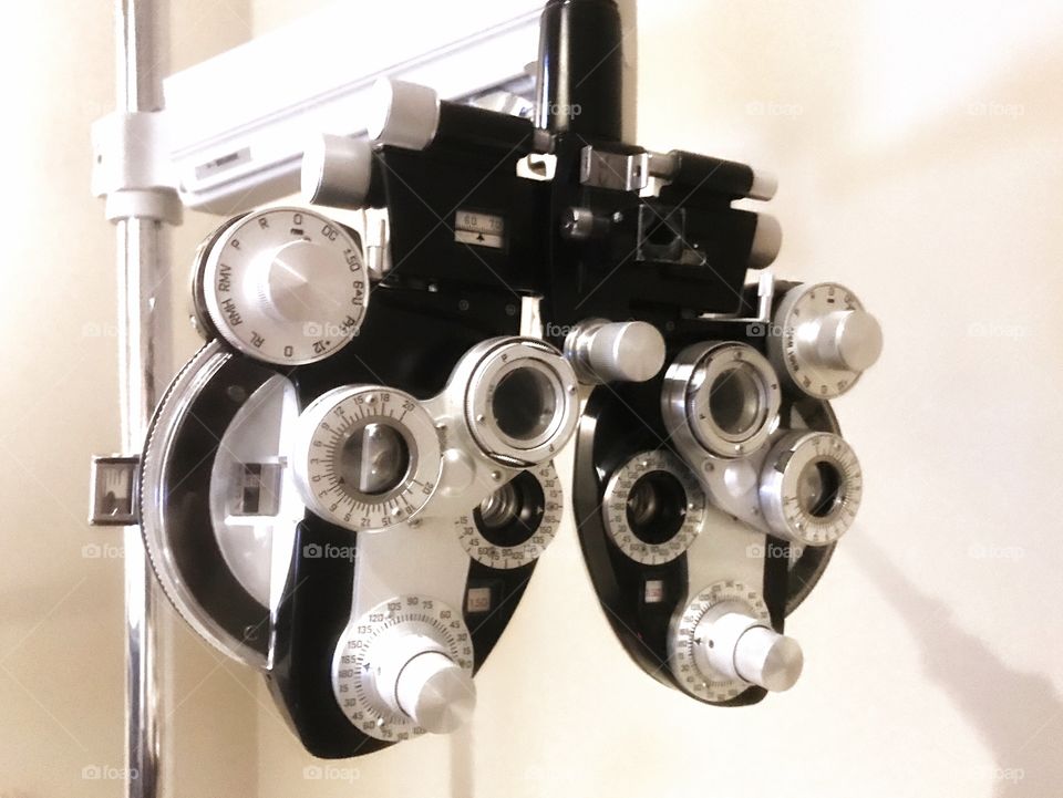 Eye examination apparatus - Phoropter