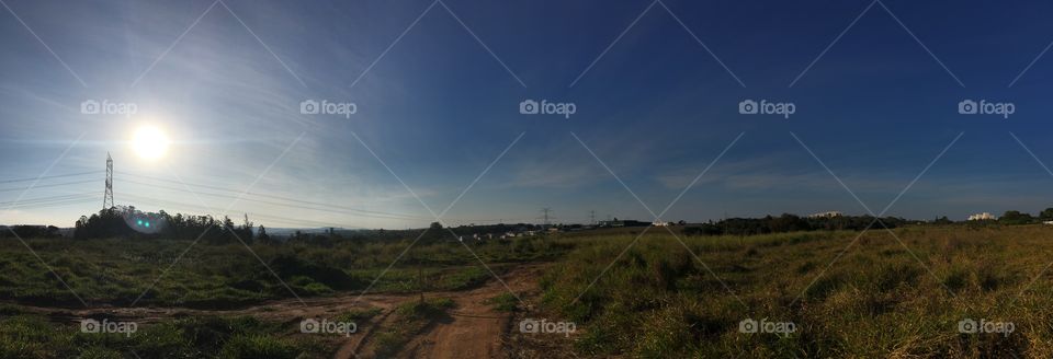 A beautiful panoramic view of a sunset in Jundiaí, inland Brazil. Cheer the nature! / Uma bonita vista panorâmica de um entardecer em Jundiaí, interior do Brasil. Viva a natureza!